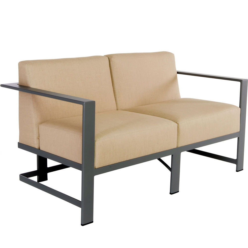 Studio Love Seat