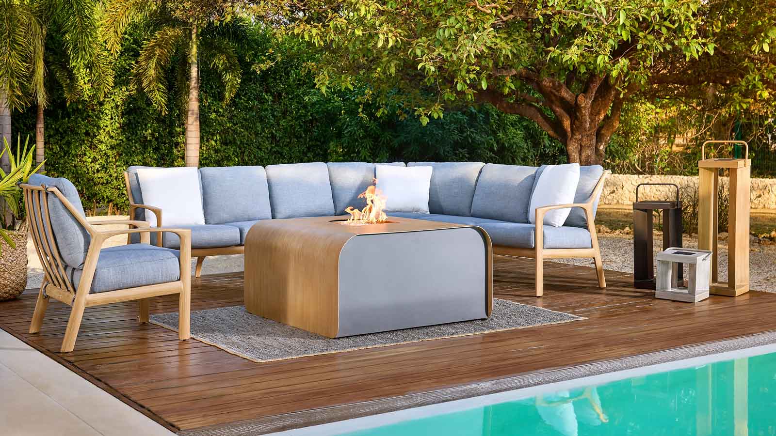Outdoor sectional and fire pit
